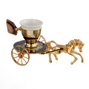 Gold-Tone Coffee Cup in Horse Carriage Design with Black Accents – Imperial Grandeur in Silver-Plated Brass