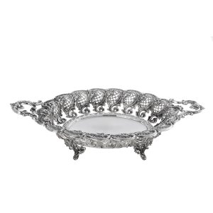 Baroque Lace – Silver-Plated Brass Tray with Ornate Filigree Design